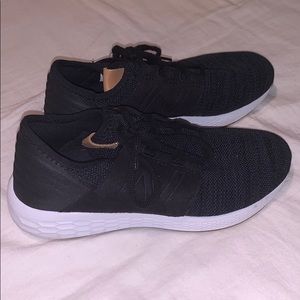 new balance tennis shoes